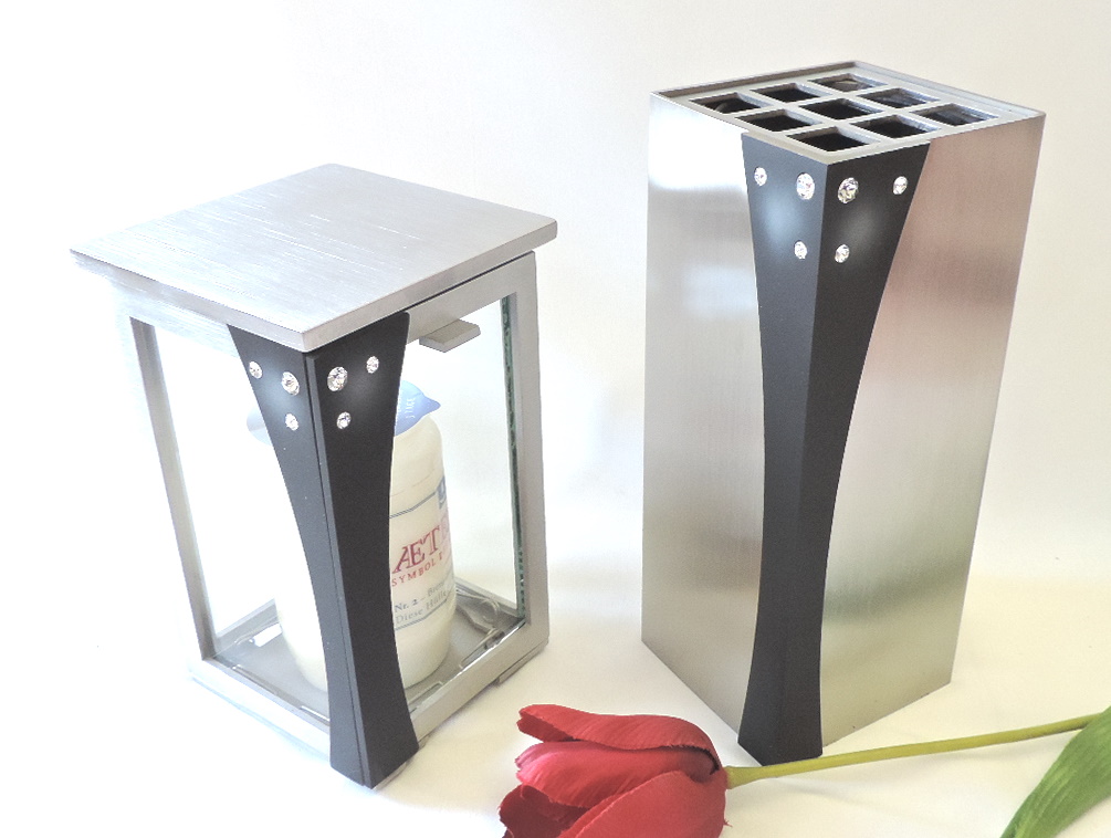 Laterne und Vase, im Set, mit Swarowskis