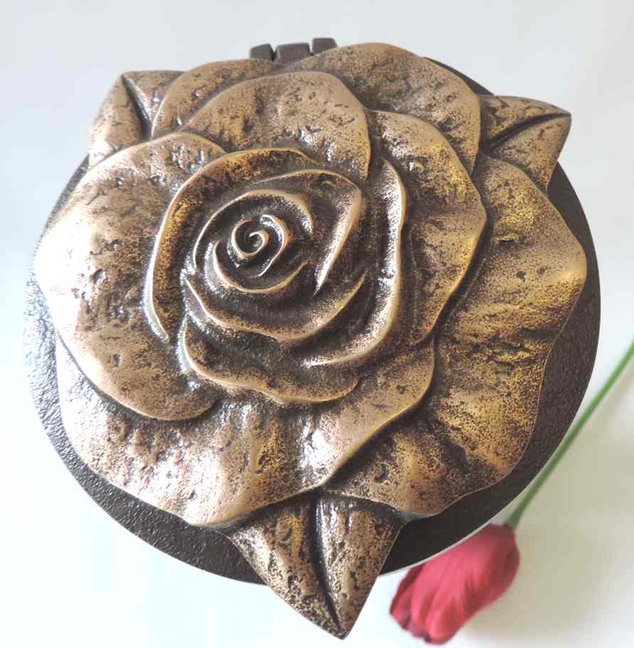 Vasenring, mit Rosendeckel, Kranzvase, Erdvase