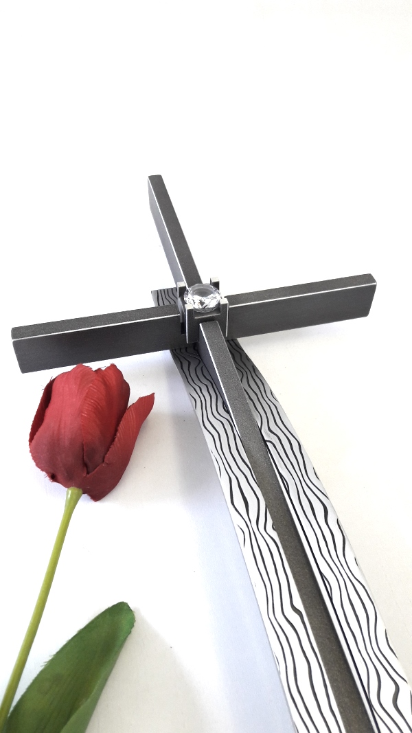 Design- Kreuz Aluminium
