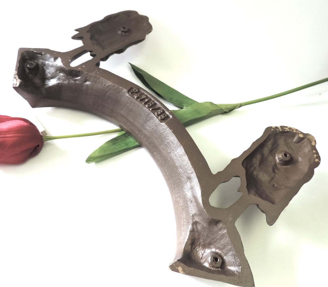 Brücke mit Trauerweiden, Grabschmuck, Übergang