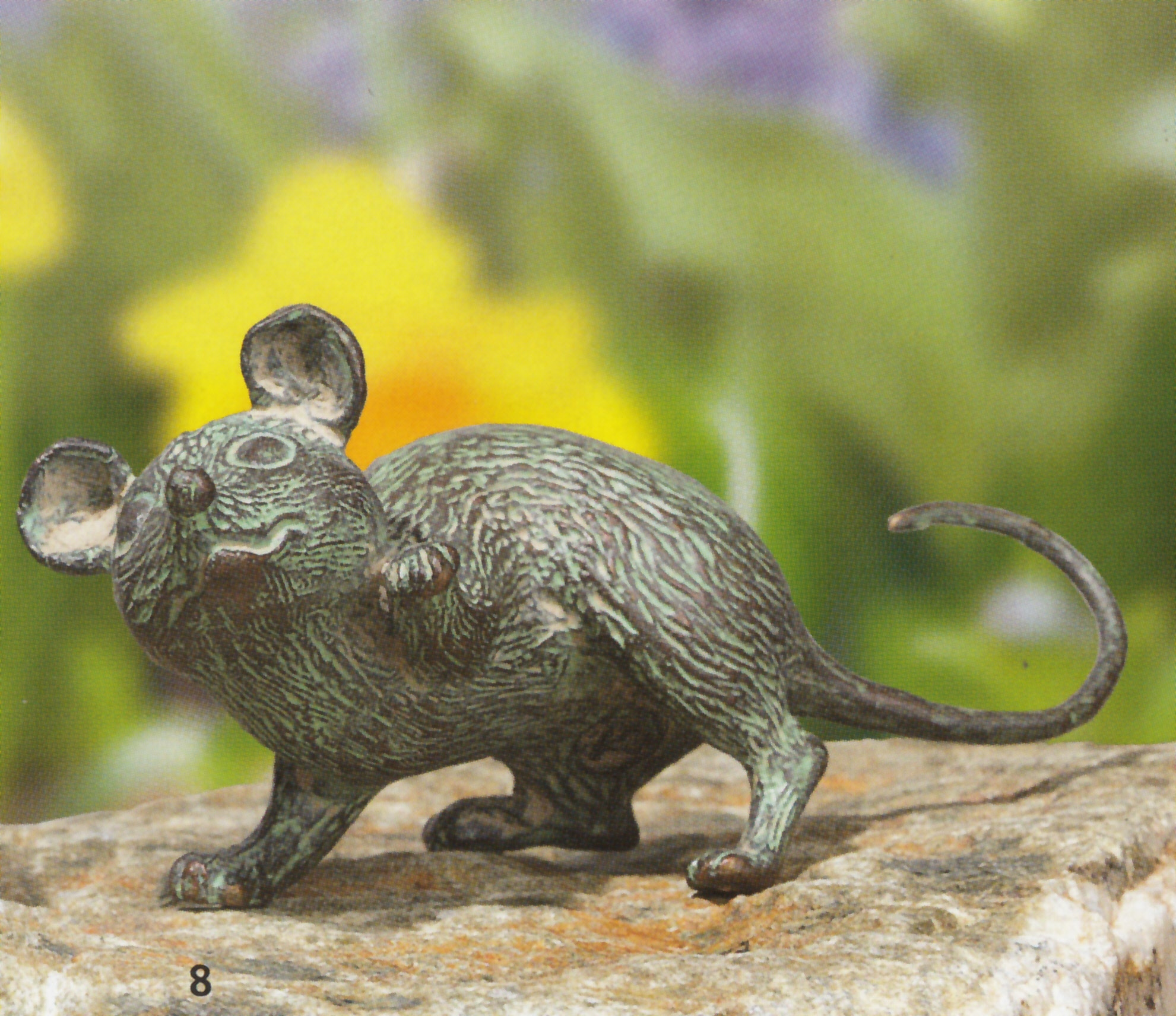 Figur "Maus mit erhobener Pfote"
