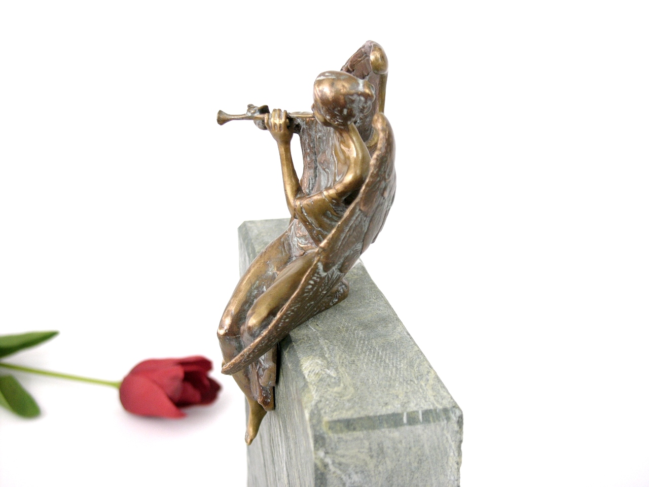 Engel mit Flöte, Grabschmuck, Bronze, Skulptur, Grab