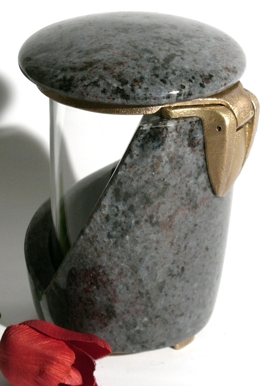 Steinlaterne, Material Granit, Grablampe, verschiedene Farbtöne