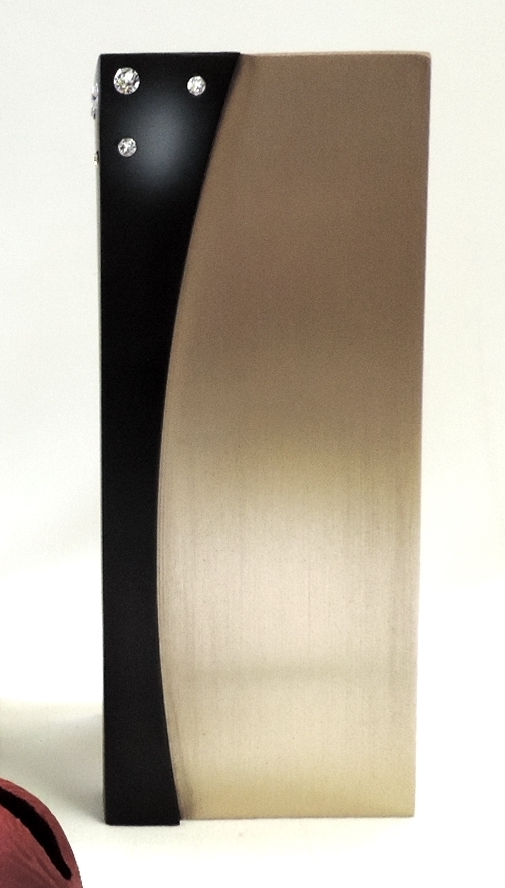 Vase mit Schmucksteinchen