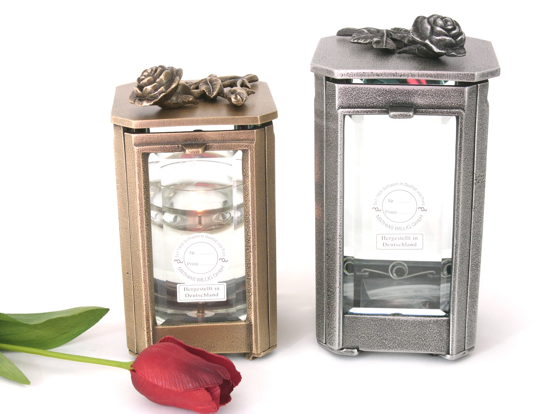 Grableuchte, Grablaterne, mit Rosenrelief, Grabschmuck