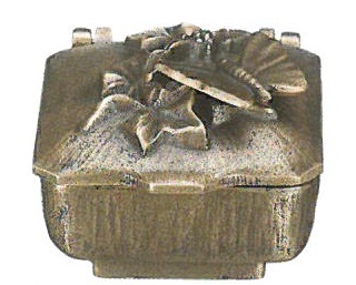 Weihwasserkessel "Efeu mit Schmetterling"