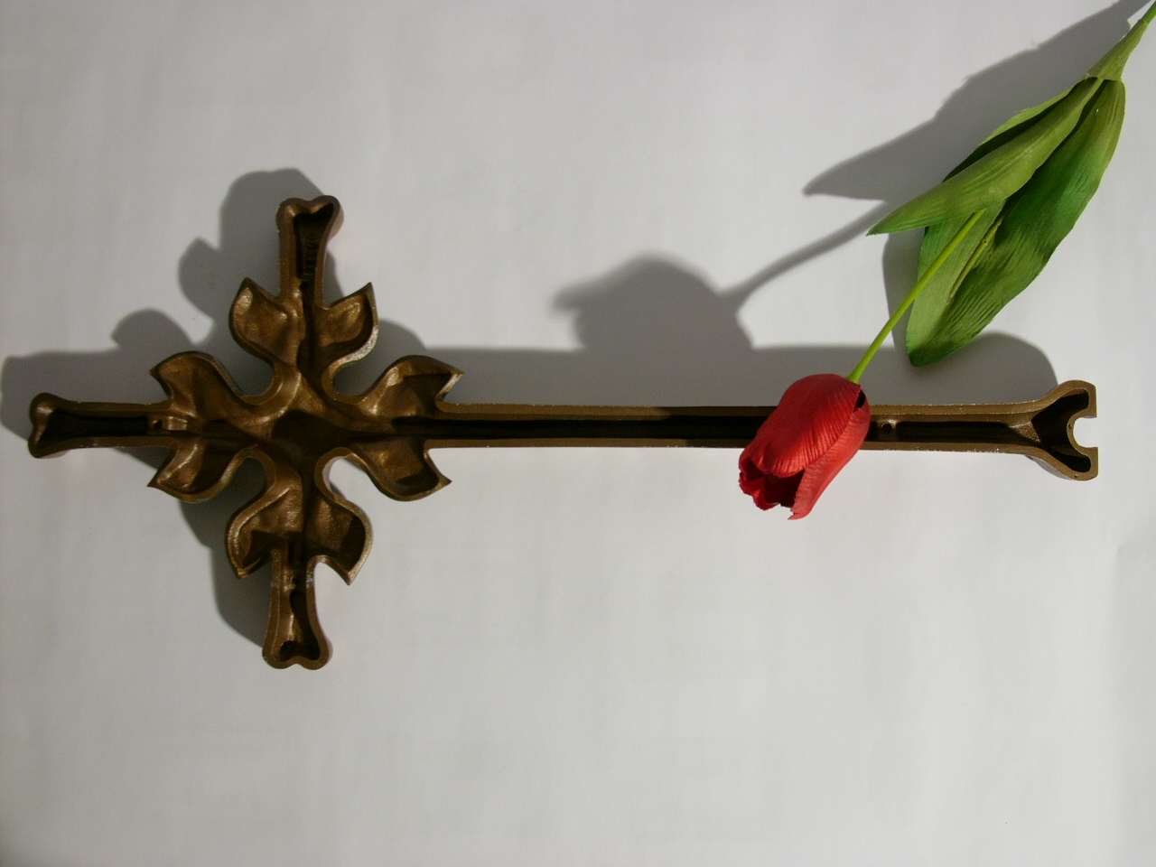 Bronzekreuz "Erneuerung"