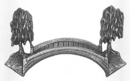 Brücke mit Trauerweiden, Grabschmuck, Übergang