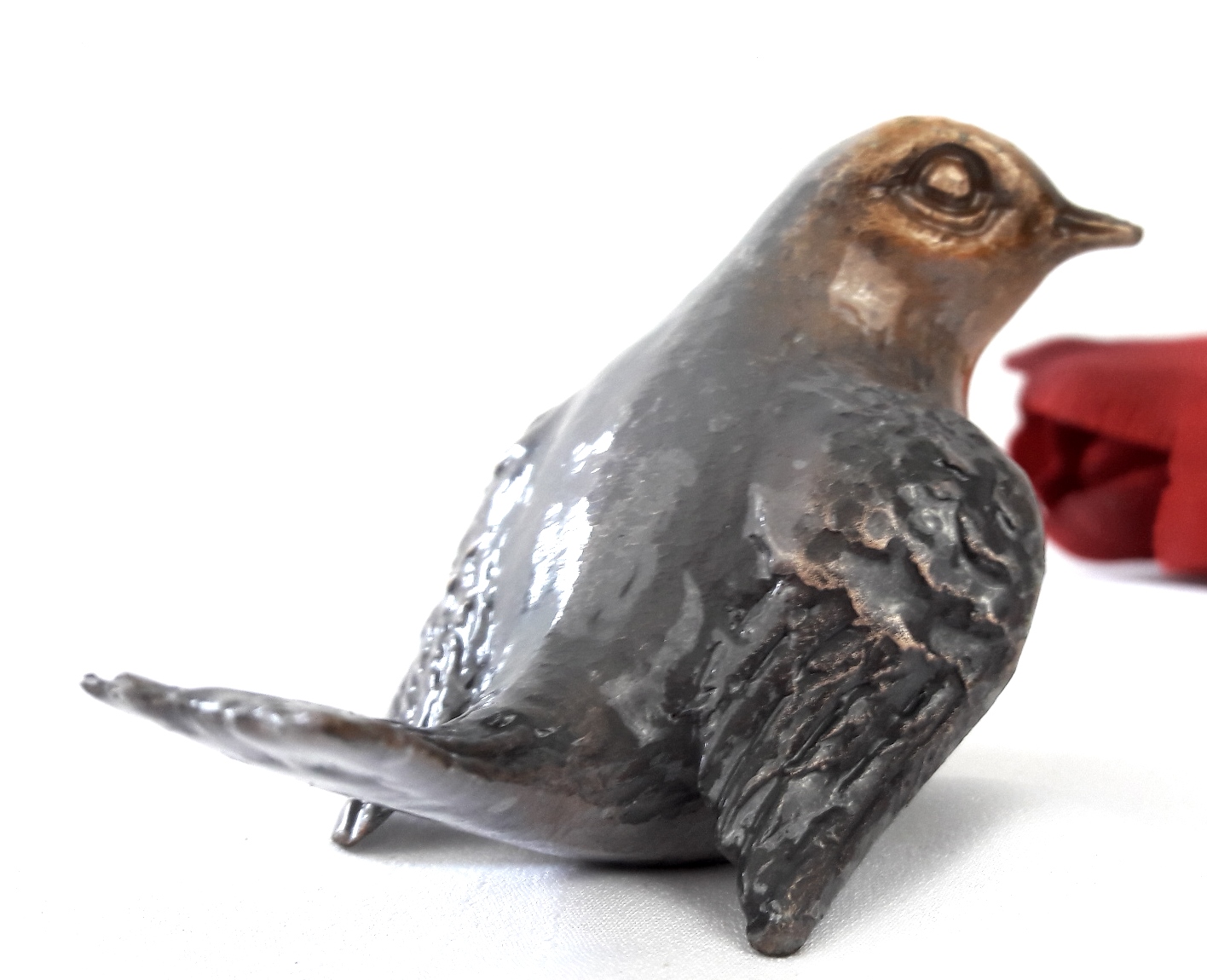 Grabgestaltung,Bronzeschmuck, Vogel