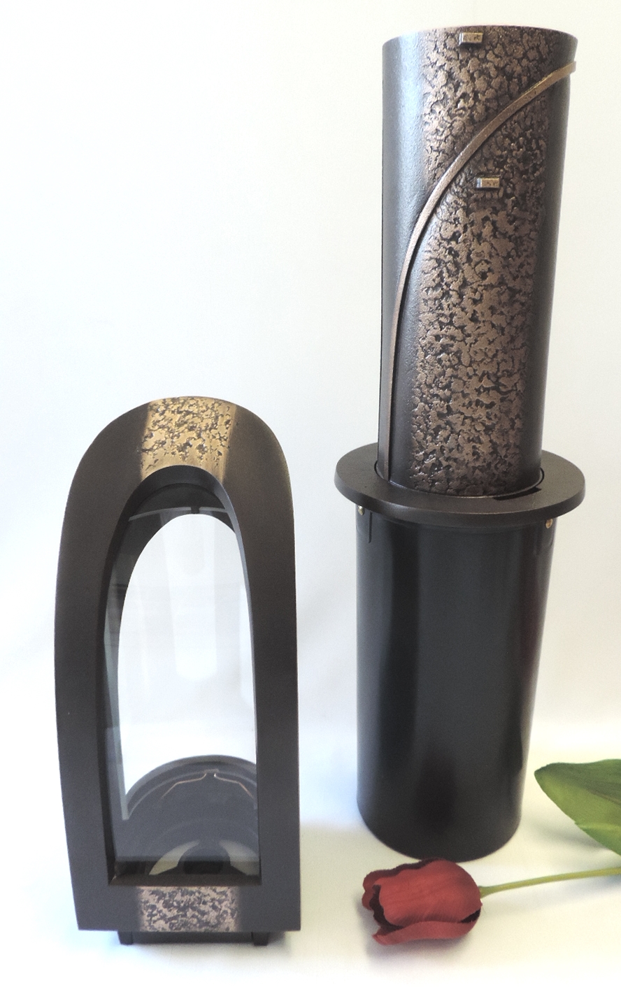 Laterne und Vase, im Set, elegante Patina