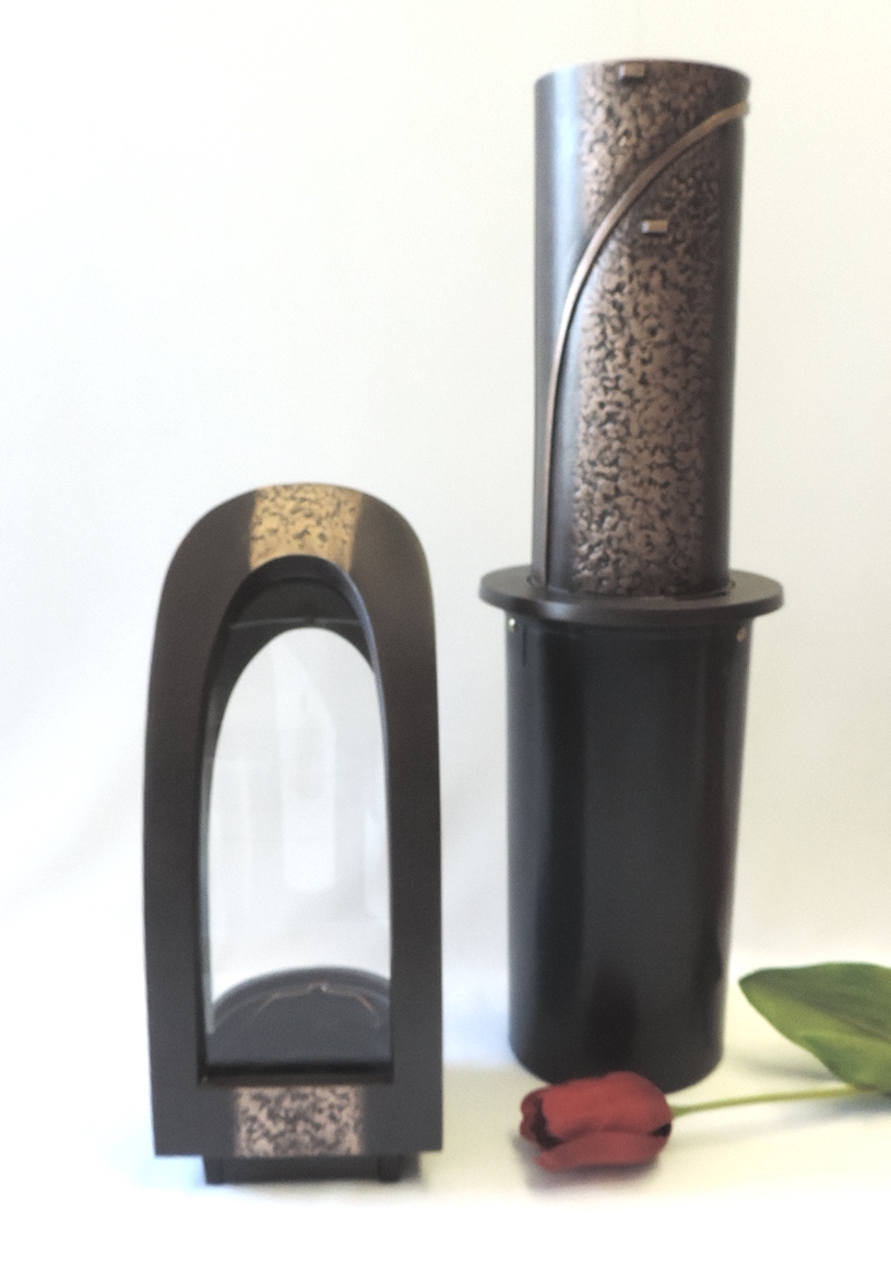Laterne und Vase, im Set, elegante Patina