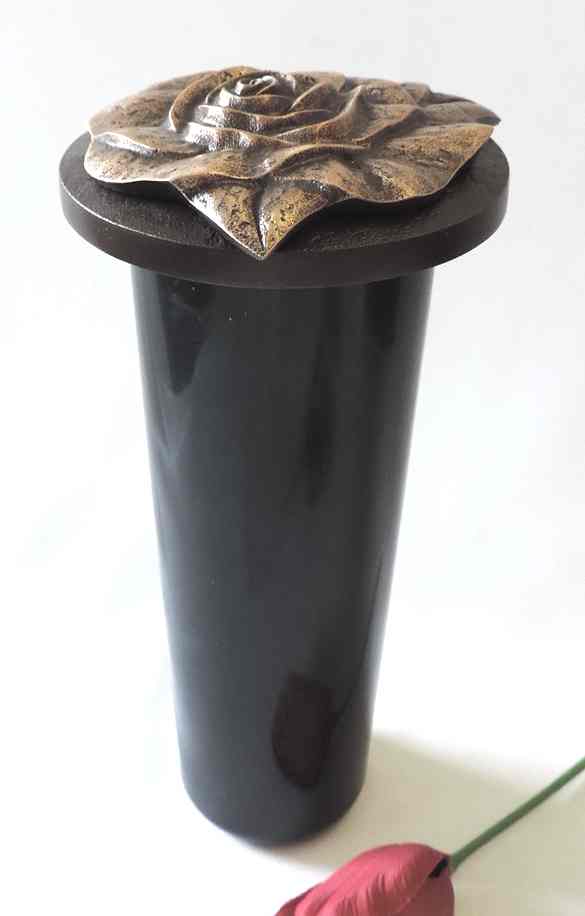 Vasenring, mit Rosendeckel, Kranzvase, Erdvase