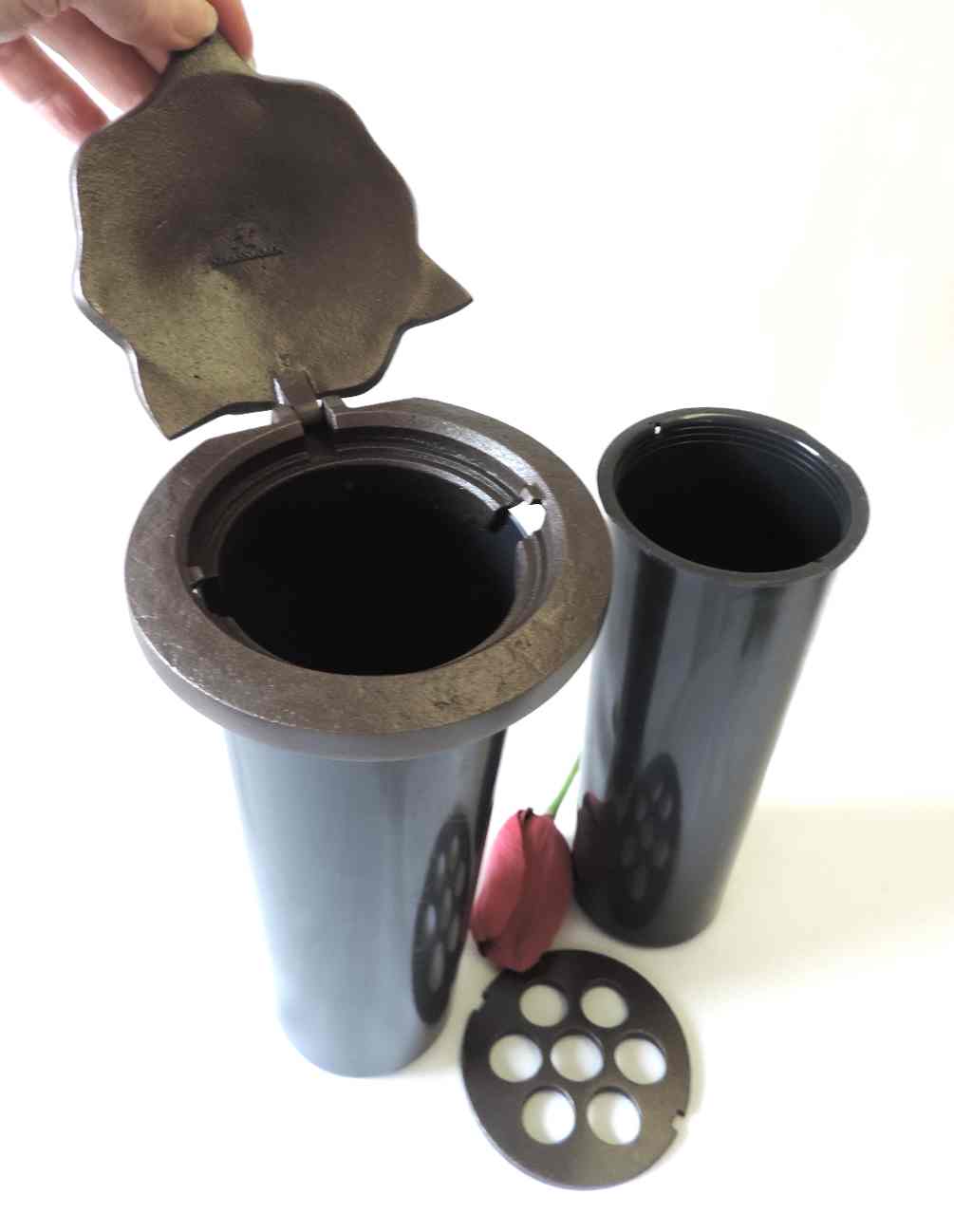 Vasenring, mit Rosendeckel, Kranzvase, Erdvase