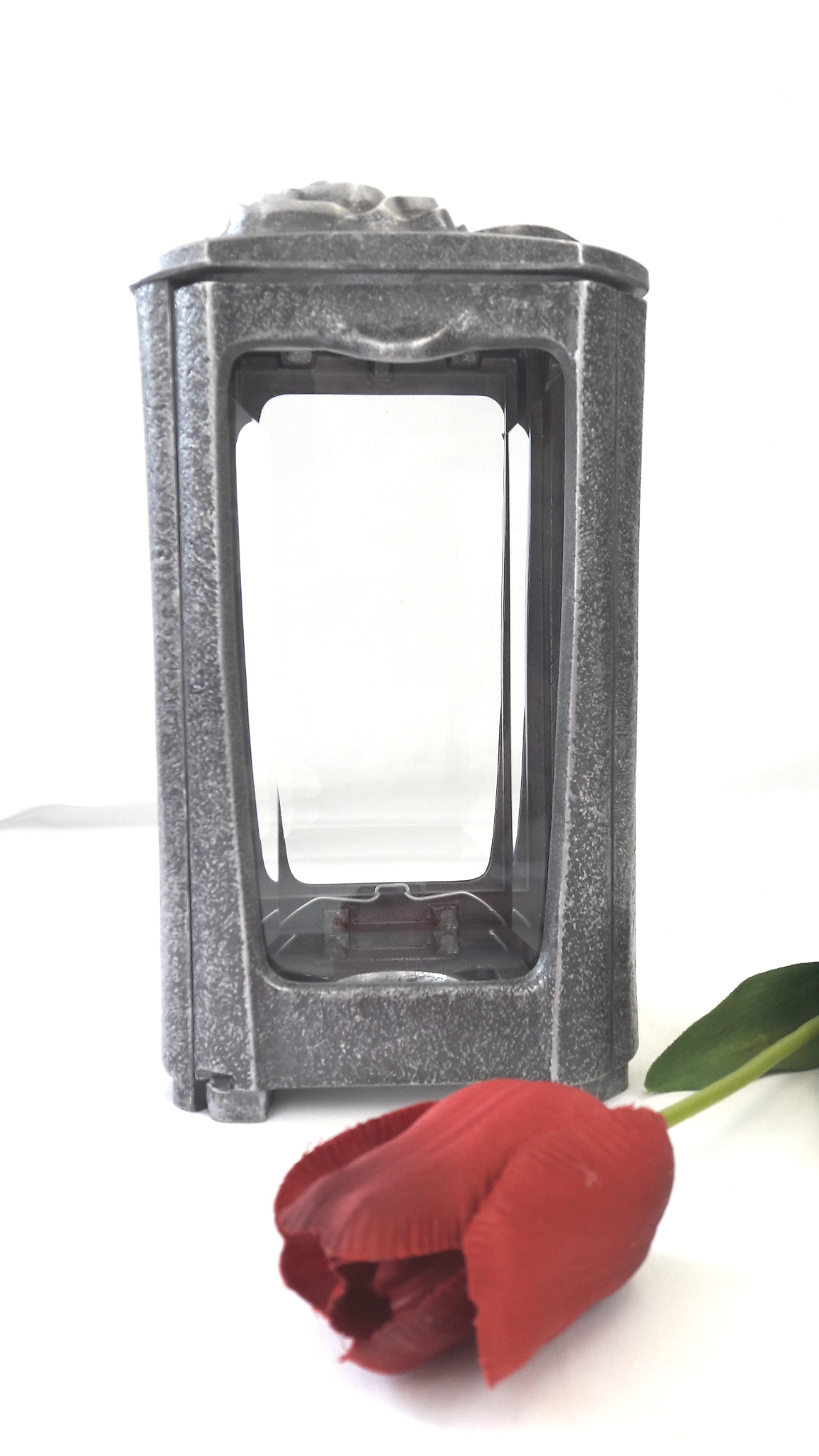 Laterne mit Rosenblüte